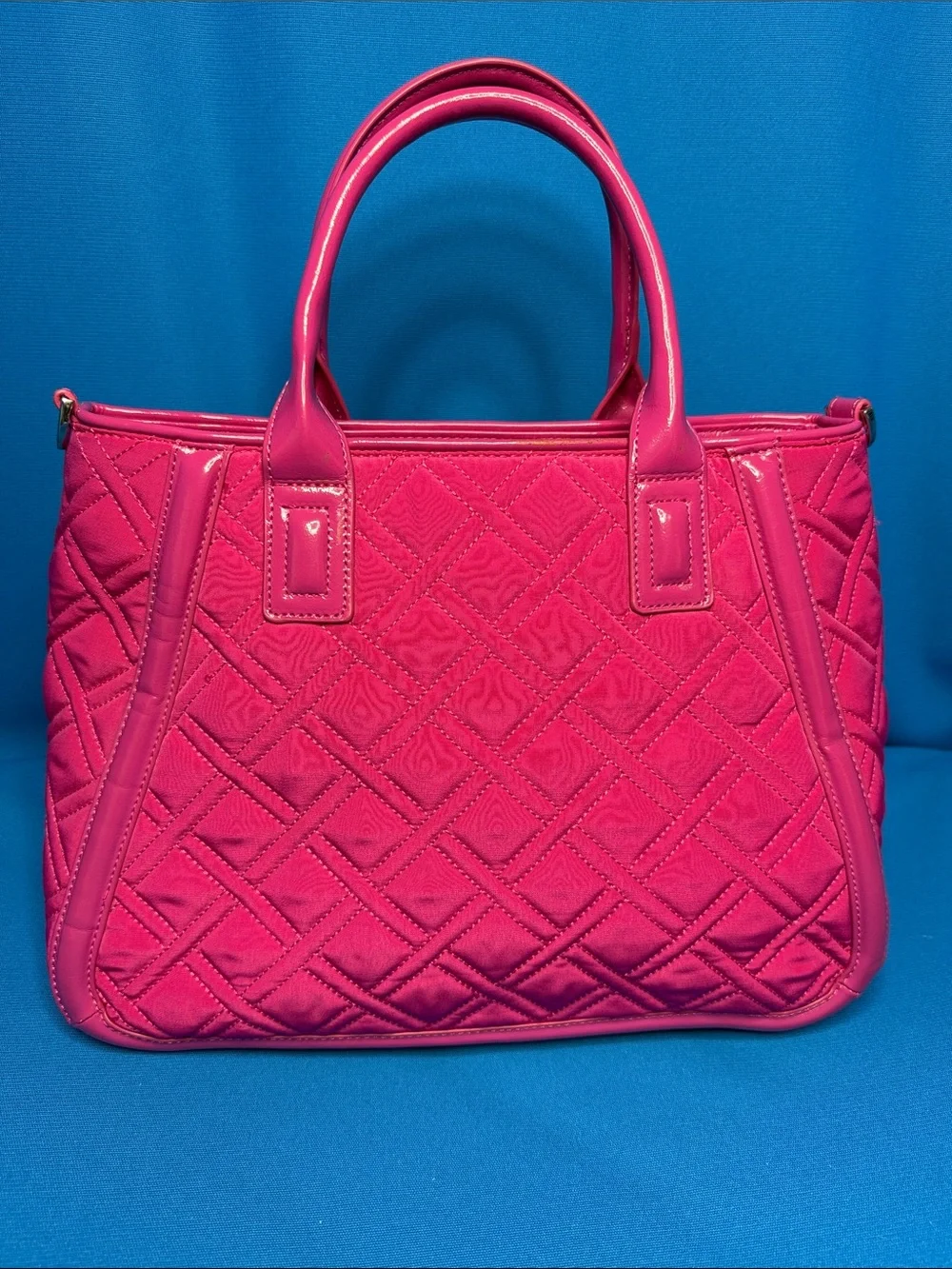 VERA BRADLEY DIAMOND QUILTED TRIMMED TRAPEZE FUCHSIA / PINK SATCHEL HANDBAG